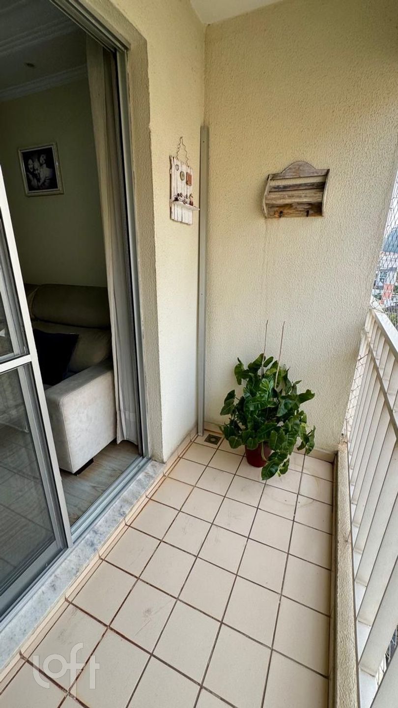 Apartamento à venda com 3 quartos, 69m² - Foto 3