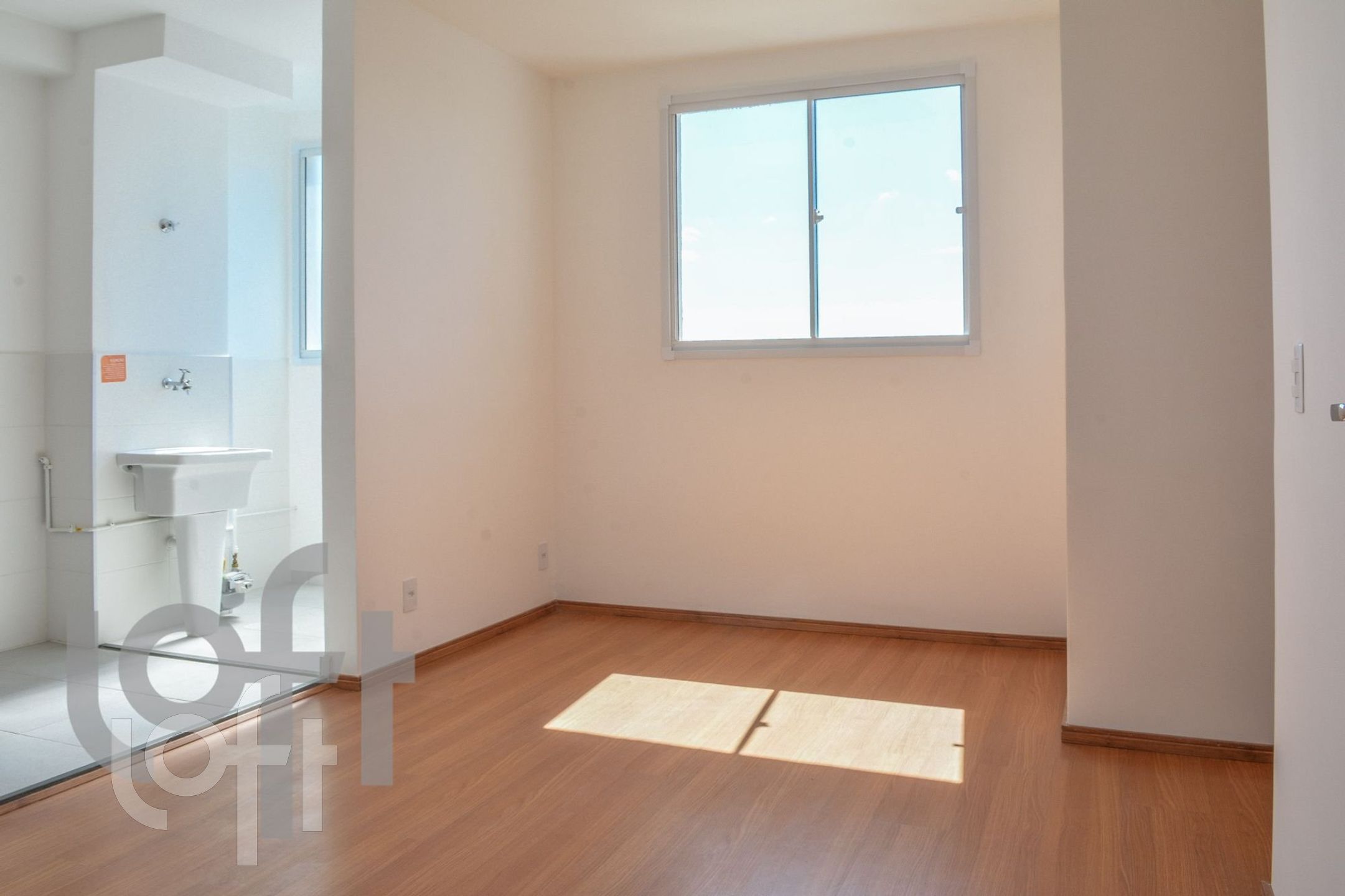 Apartamento à venda com 2 quartos, 42m² - Foto 1