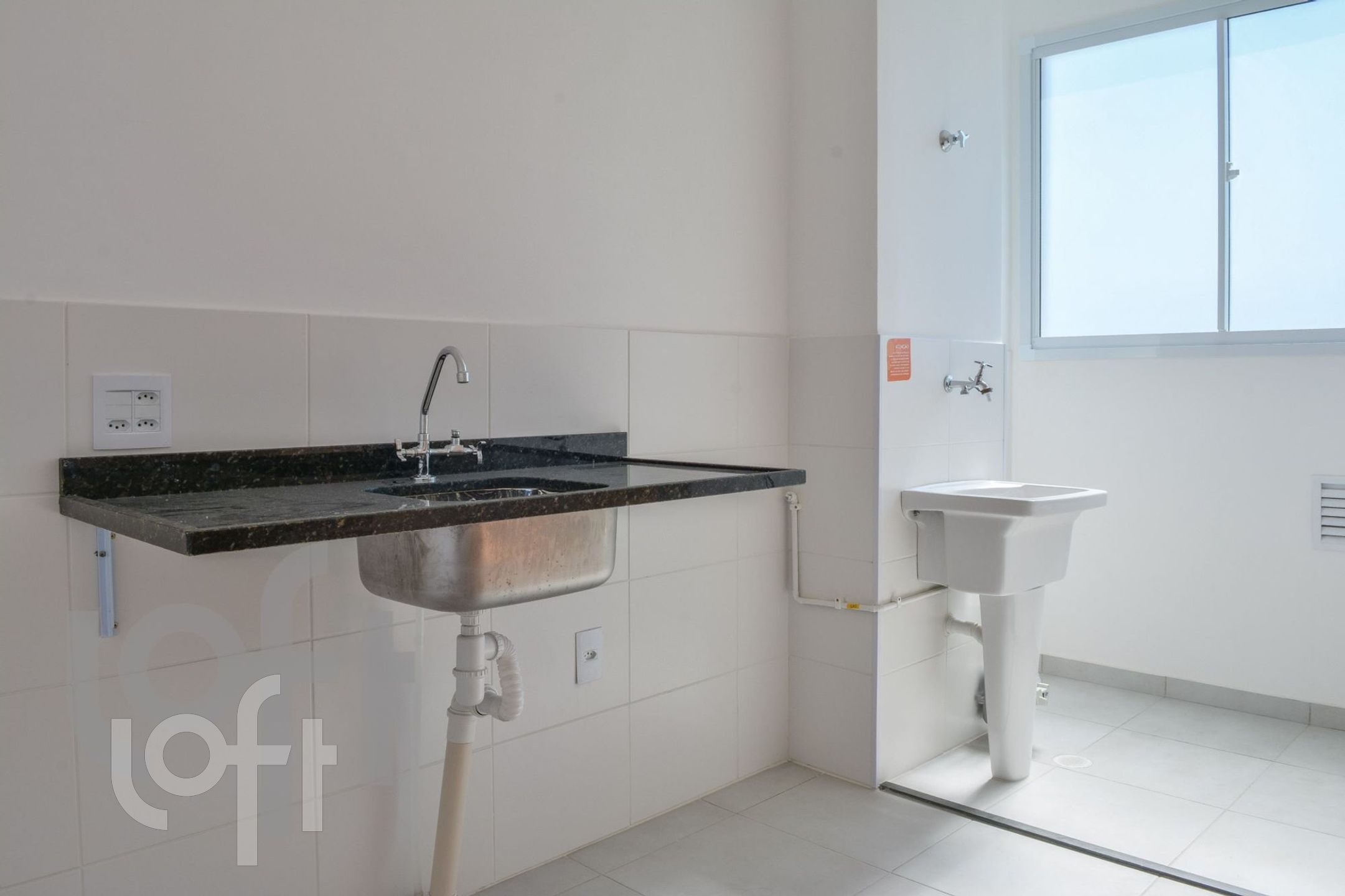 Apartamento à venda com 2 quartos, 42m² - Foto 18