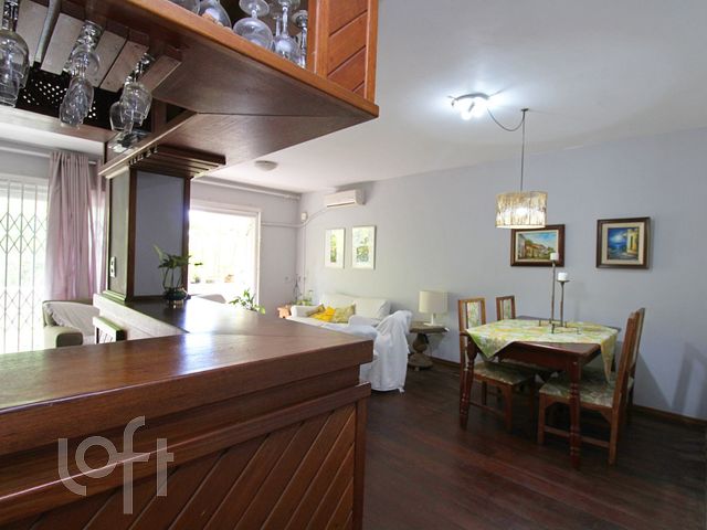 Apartamento com 129m², 3 dormitórios, 1 suíte, 1 vaga, Bela Vista em Porto Alegre