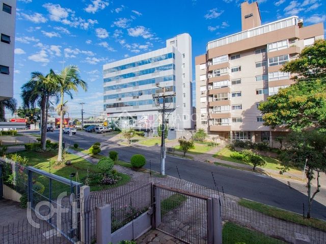 Apartamento com 102m², 3 dormitórios, 1 vaga, Chácara das Pedras em Porto Alegre