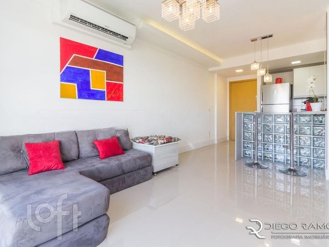 Apartamento com 45m², 1 dormitório, 1 vaga, Petrópolis em Porto Alegre