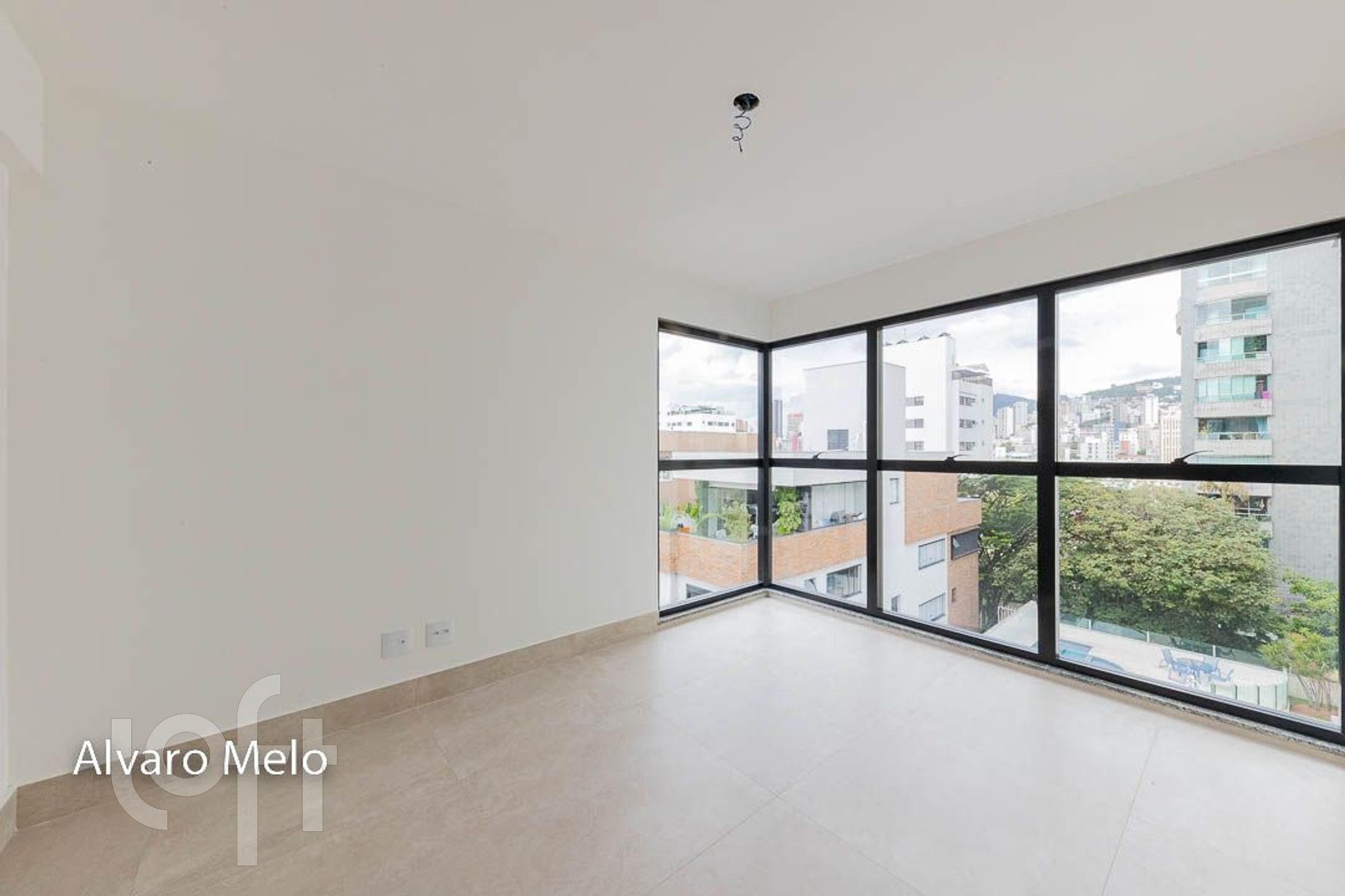 Apartamento à venda com 3 quartos, 85m² - Foto 1