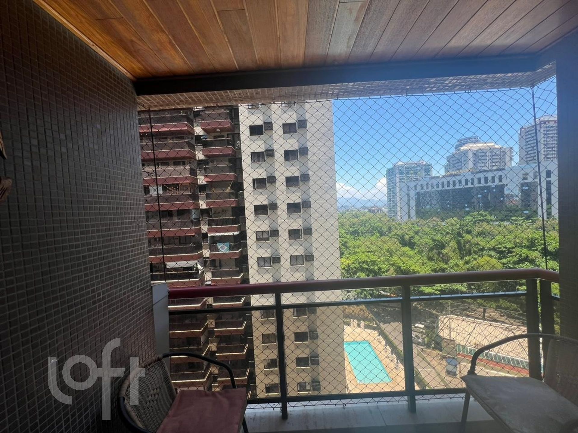 Apartamento à venda com 2 quartos, 84m² - Foto 2