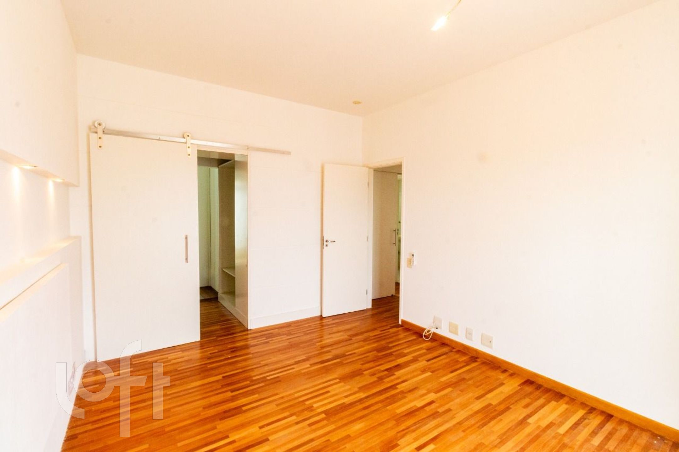 Apartamento à venda com 4 quartos, 290m² - Foto 35