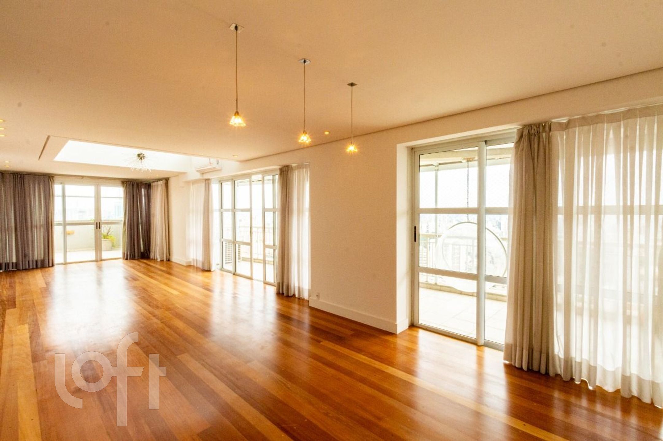 Apartamento à venda com 4 quartos, 290m² - Foto 1