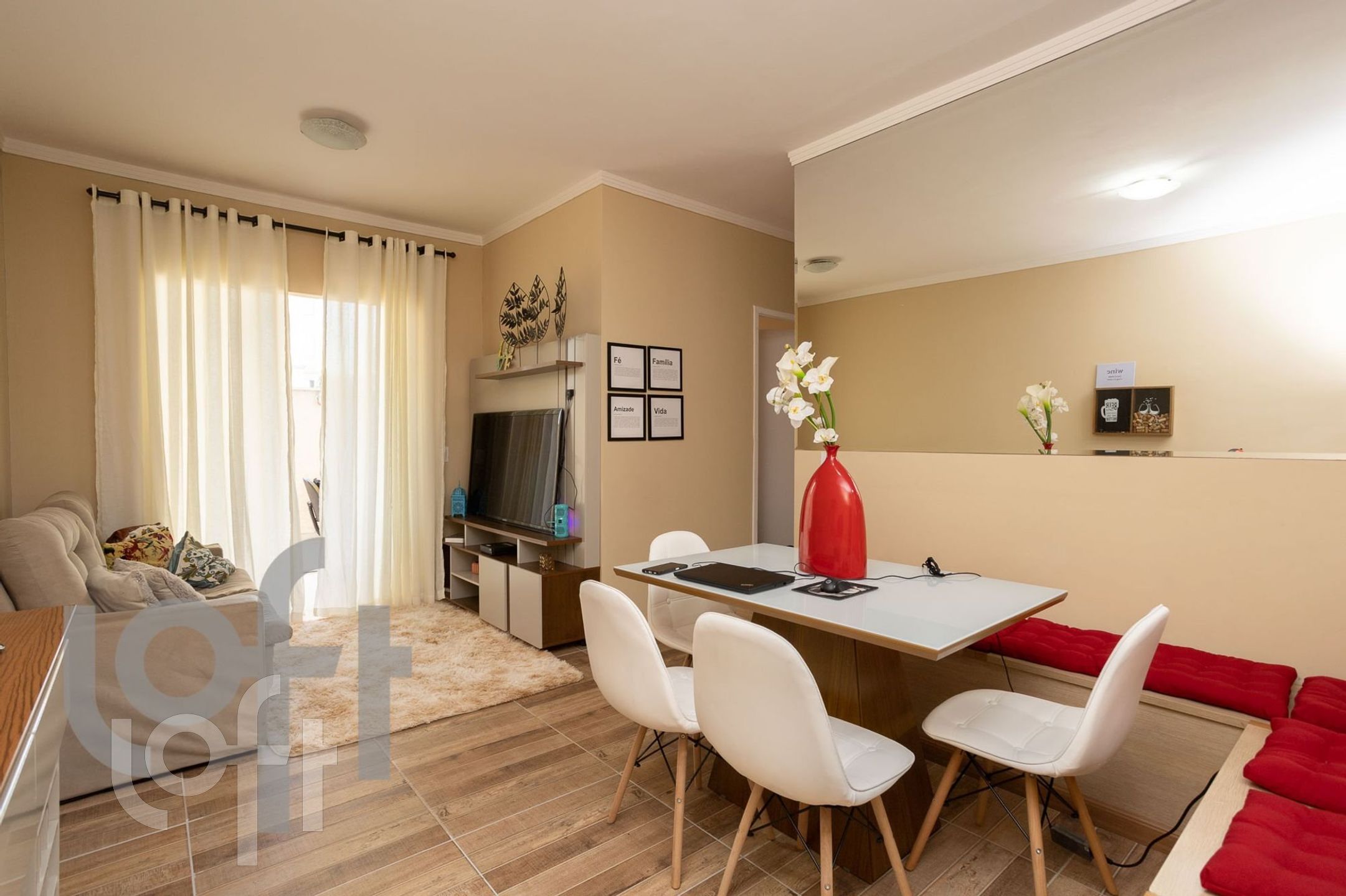 Apartamento à venda com 3 quartos, 95m² - Foto 1