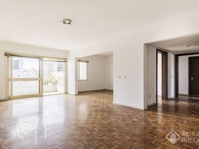 Apartamento com 139m², 3 dormitórios, 1 suíte, 2 vagas, Moinhos de Vento em Porto Alegre
