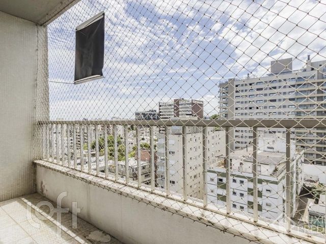 Apartamento com 139m², 3 dormitórios, 1 suíte, 2 vagas, Moinhos de Vento em Porto Alegre