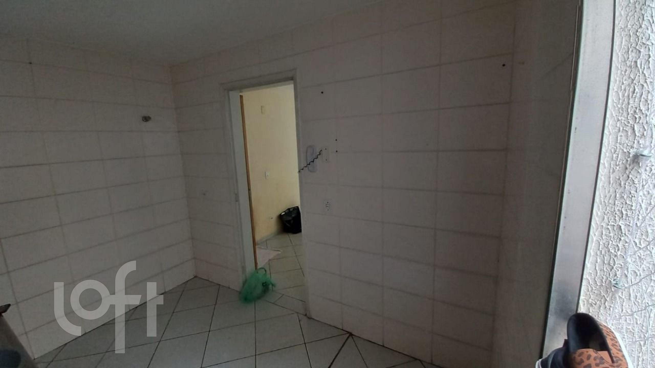 Apartamento à venda com 2 quartos, 44m² - Foto 2