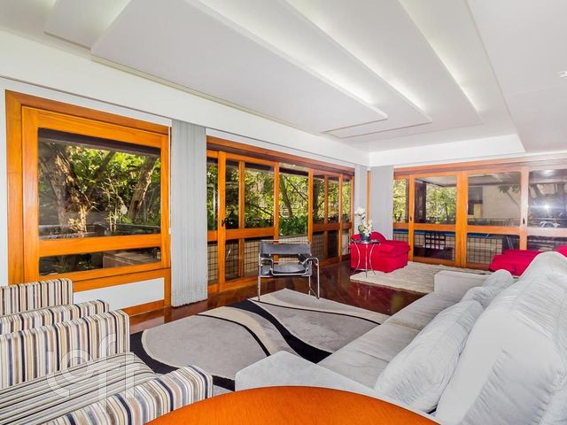 Apartamento com 299m², 4 dormitórios, 4 suítes, 3 vagas, Bela Vista em Porto Alegre