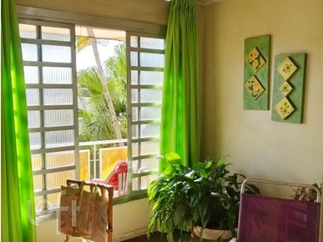 Casa com 190m², 4 dormitórios, 1 suíte, 3 vagas, Cristo Redentor em Porto Alegre