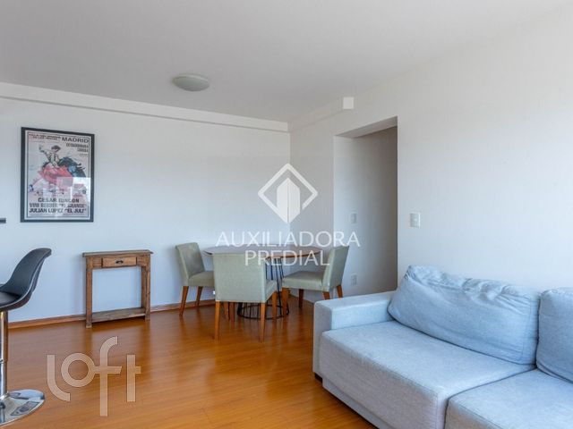 Apartamento com 62m², 2 dormitórios, 1 suíte, 2 vagas, Higienópolis em Porto Alegre