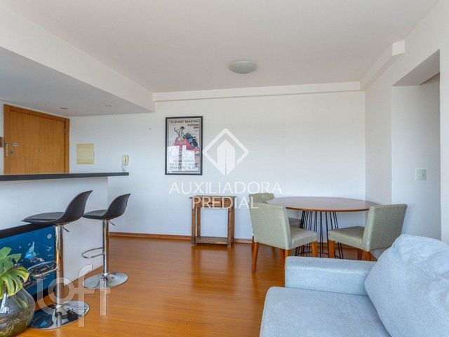 Apartamento com 62m², 2 dormitórios, 1 suíte, 2 vagas, Higienópolis em Porto Alegre