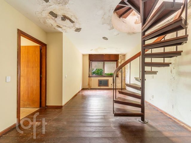 Apartamento com 194m², 3 dormitórios, 1 suíte, 2 vagas, Independência em Porto Alegre