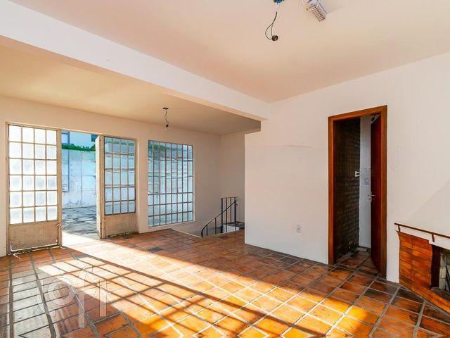 Casa com 171m², 3 dormitórios, 1 vaga, Petrópolis em Porto Alegre