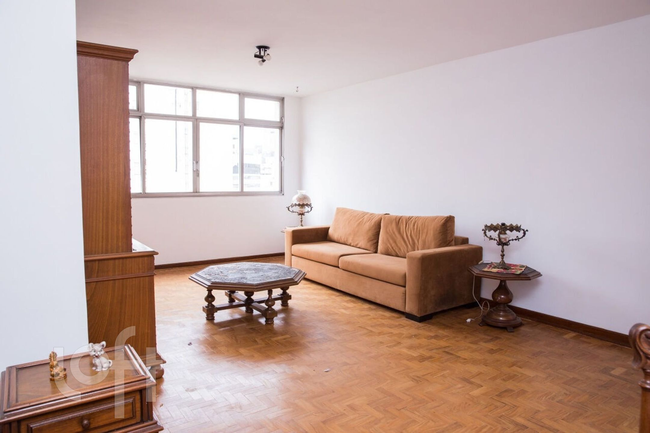 Apartamento à venda com 3 quartos, 160m² - Foto 1