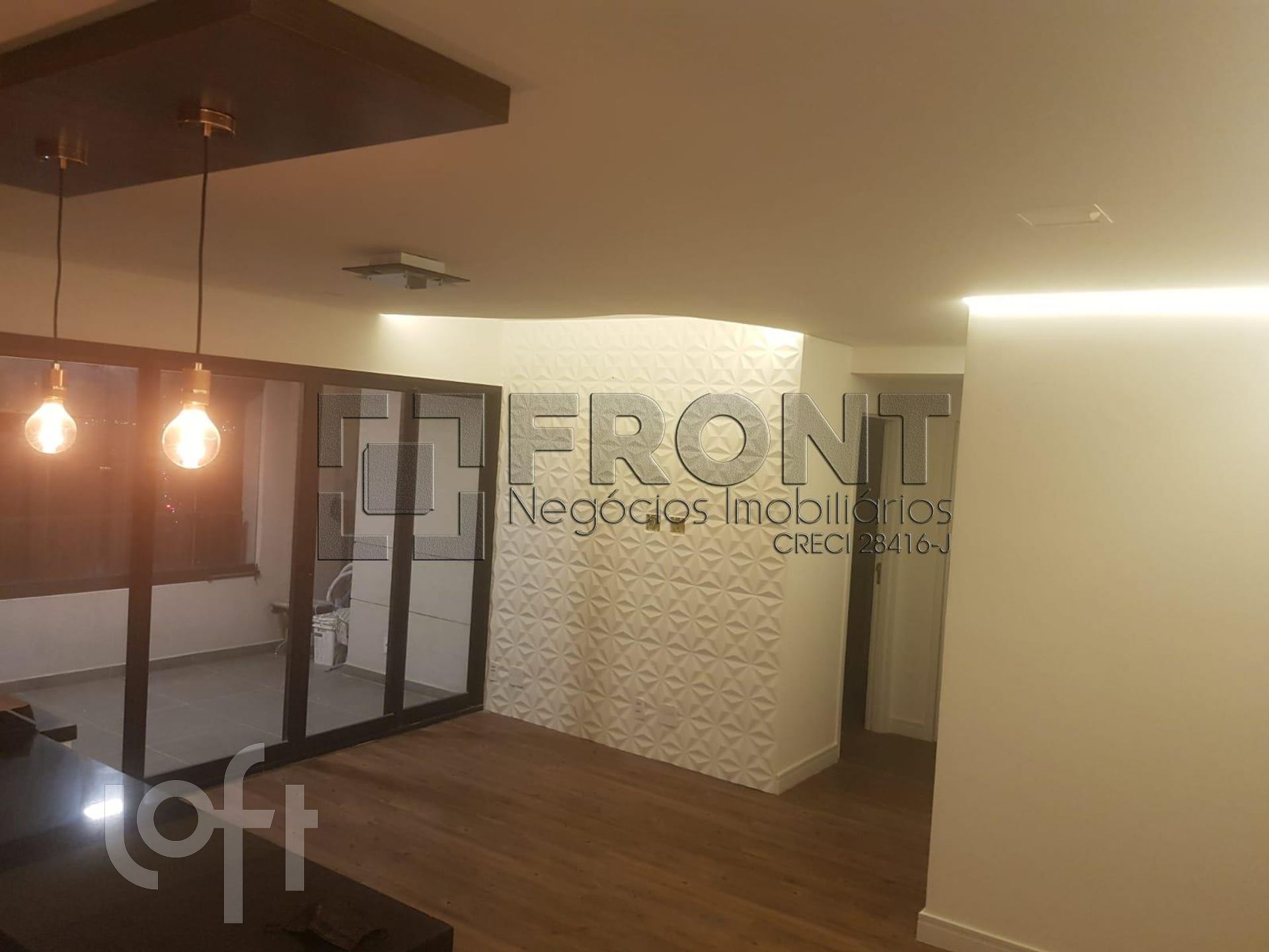 Apartamento à venda com 2 quartos, 70m² - Foto 1