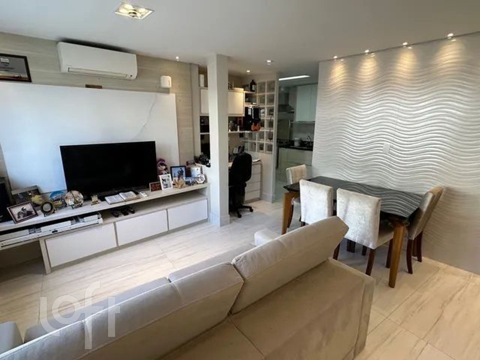 Casa à venda com 3 quartos, 120m² - Foto 2