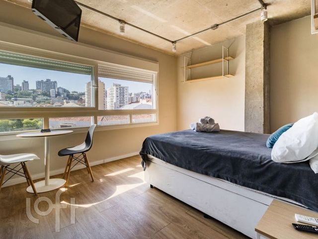 Apartamento com 27m², 1 dormitório, 1 vaga, Santa Cecília em Porto Alegre