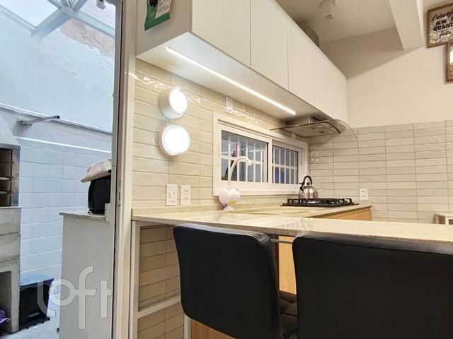 Apartamento com 70m², 2 dormitórios, Cidade Baixa em Porto Alegre