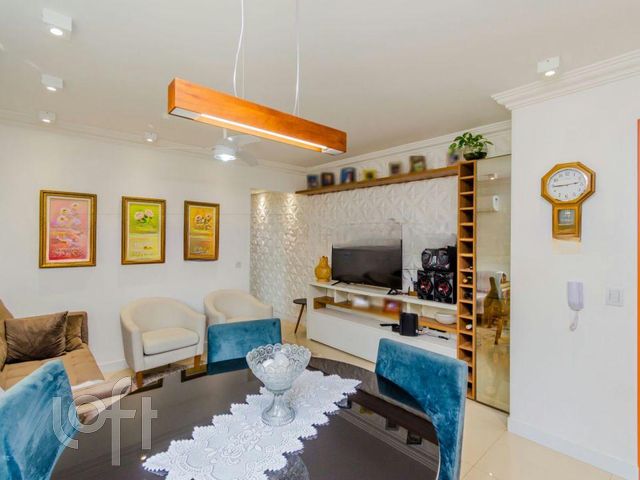 Apartamento com 66m², 2 dormitórios, 1 suíte, 1 vaga, Menino Deus em Porto Alegre