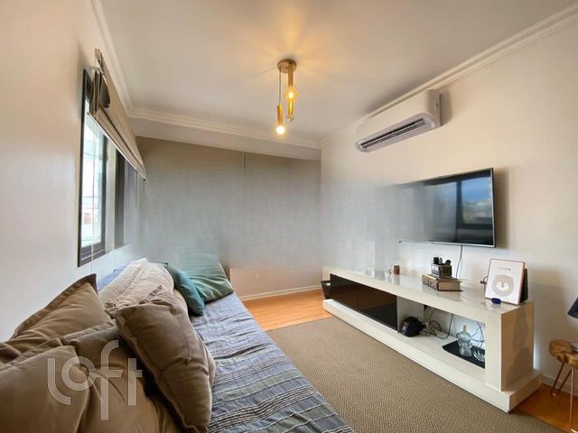 Apartamento com 71m², 2 dormitórios, 1 suíte, 1 vaga, Floresta em Porto Alegre