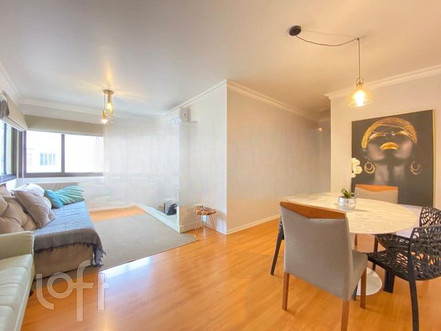 Apartamento com 71m², 2 dormitórios, 1 suíte, 1 vaga, Floresta em Porto Alegre