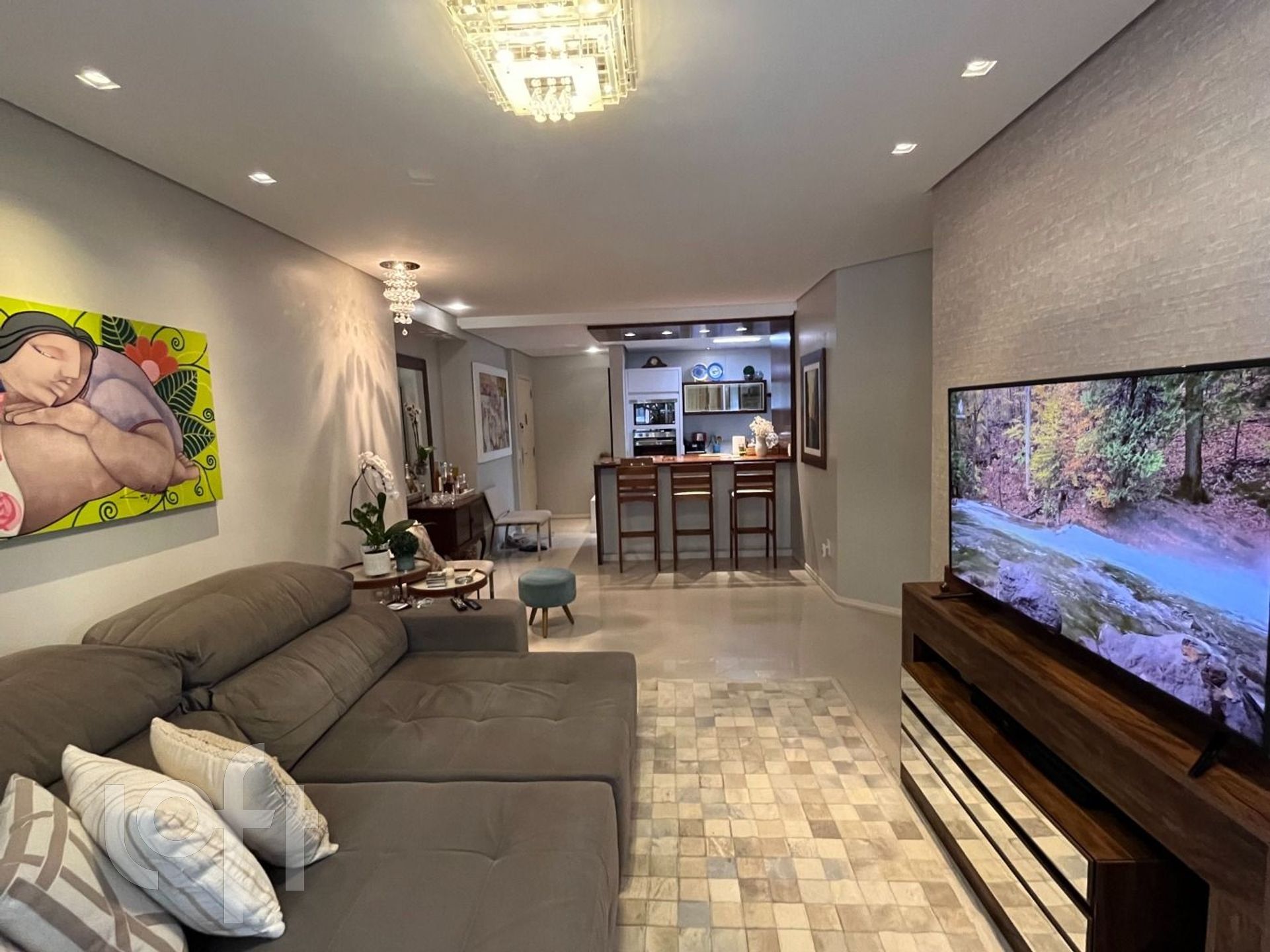 Apartamentos com 114m², 3 quartos, 1 suíte, 2 garagens, no bairro João Paulo em Florianópolis