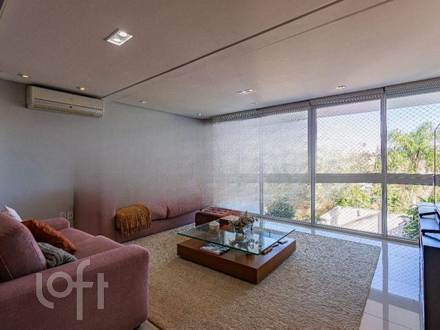 Casa com 425m², 3 dormitórios, 3 suítes, 4 vagas, Chácara das Pedras em Porto Alegre