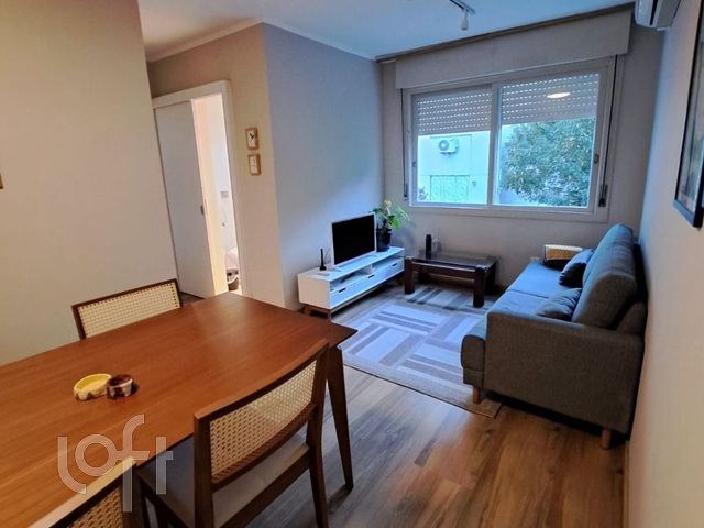 Apartamento com 61m², 2 dormitórios, 1 vaga, Rio Branco em Porto Alegre