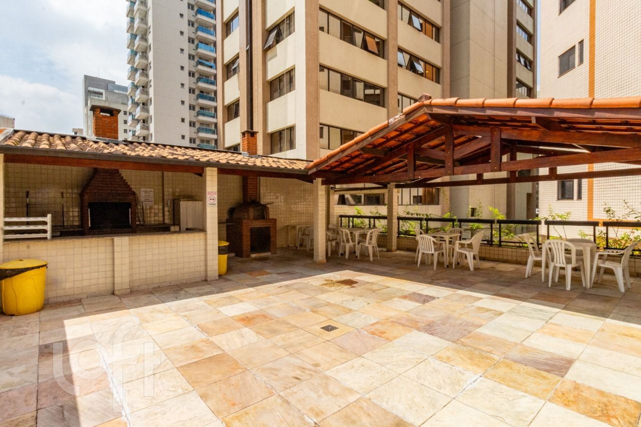 Apartamento à venda com 2 quartos, 76m² - Foto 25