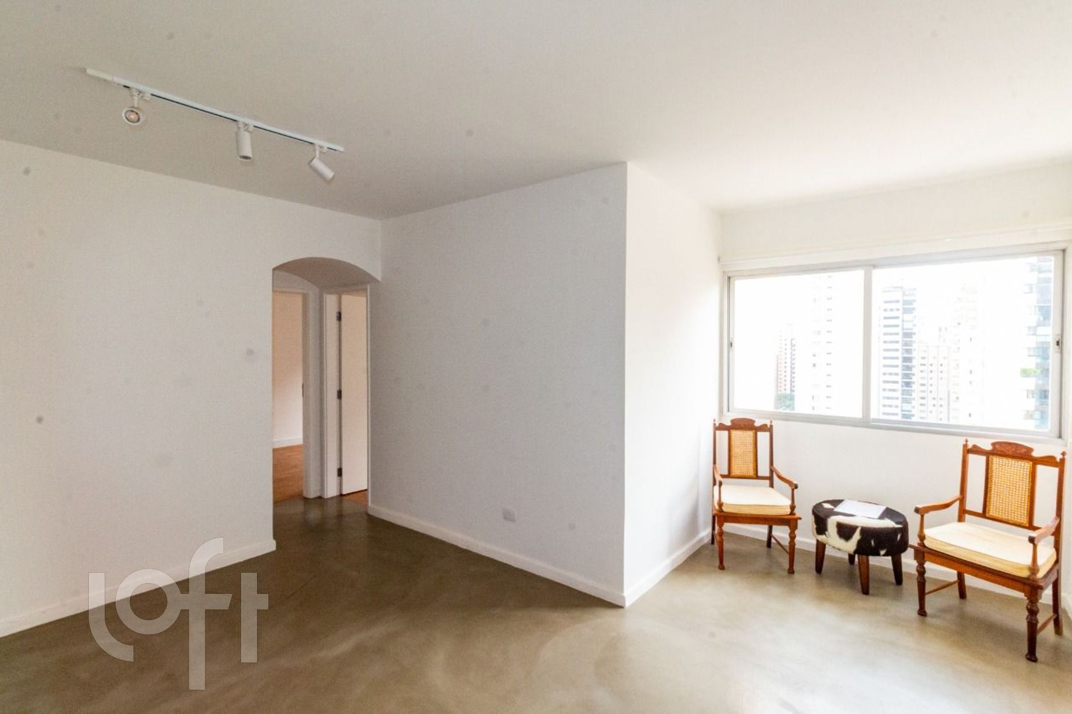 Apartamento à venda em Indianópolis com 60 m², 2 q