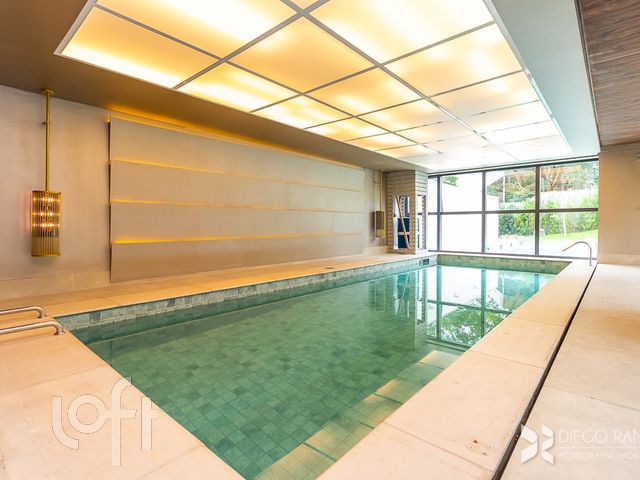 Apartamento com 43m², 1 dormitório, 1 vaga, Petrópolis em Porto Alegre