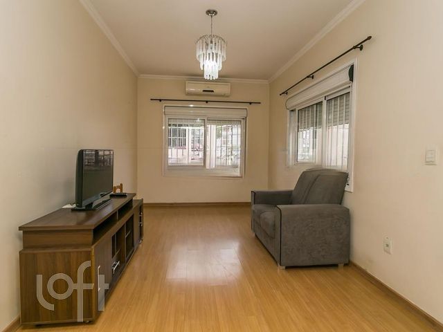 Casa com 116m², 2 dormitórios, 1 suíte, 3 vagas, Vila Ipiranga em Porto Alegre