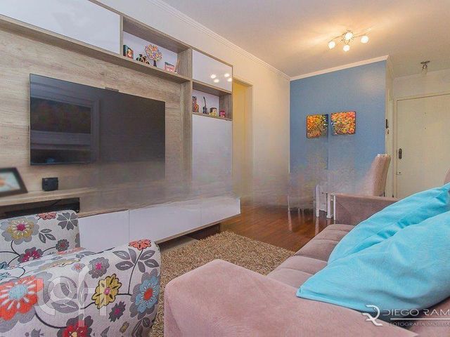 Apartamento com 83m², 3 dormitórios, 1 suíte, Menino Deus em Porto Alegre