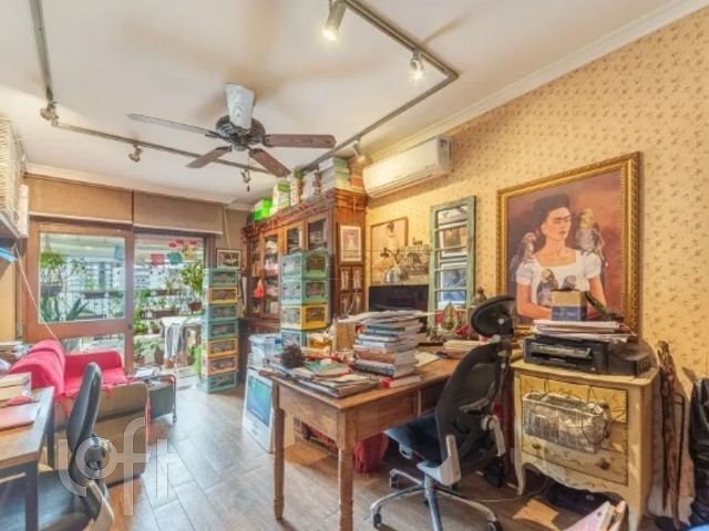 Apartamento com 120m², 3 dormitórios, 1 suíte, 2 vagas, Bela Vista em Porto Alegre