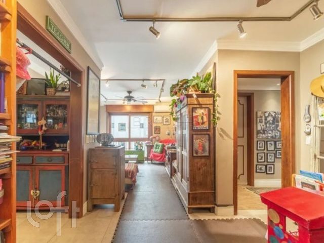 Apartamento com 120m², 3 dormitórios, 1 suíte, 2 vagas, Bela Vista em Porto Alegre