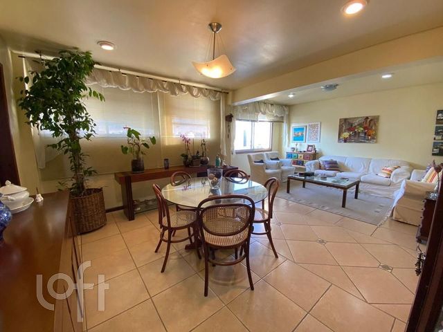 Apartamento com 380m², 4 dormitórios, 1 suíte, 2 vagas, Menino Deus em Porto Alegre