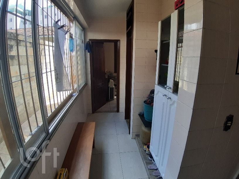 Casa à venda com 3 quartos, 272m² - Foto 8