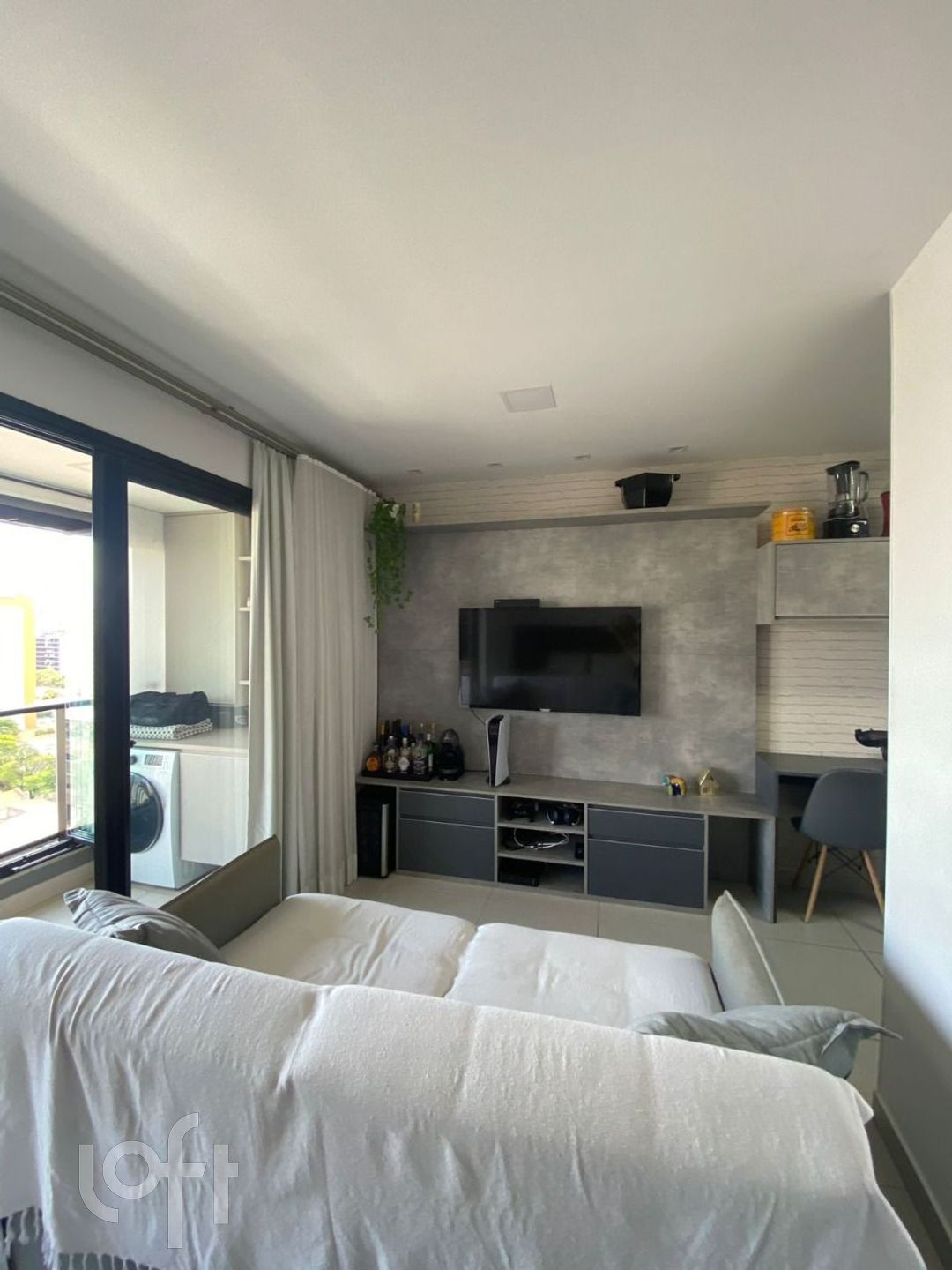 Apartamento à venda com 1 quarto, 38m² - Foto 2