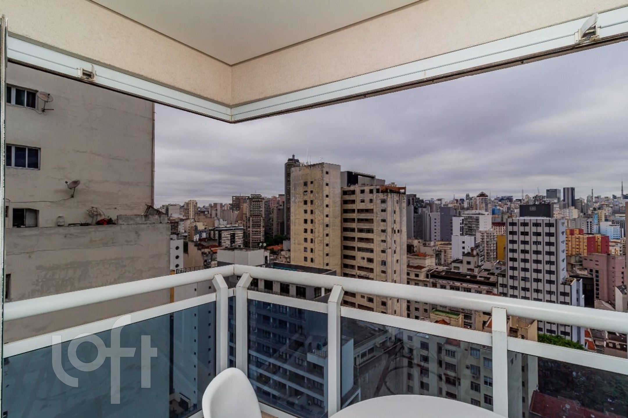 Apartamento à venda com 1 quarto, 41m² - Foto 5