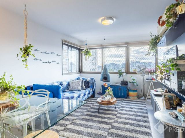 Apartamento com 70m², 2 dormitórios, 1 suíte, 1 vaga, Bom Fim em Porto Alegre