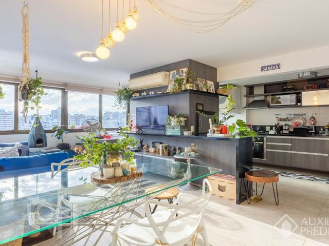 Apartamento com 70m², 2 dormitórios, 1 suíte, 1 vaga, Bom Fim em Porto Alegre