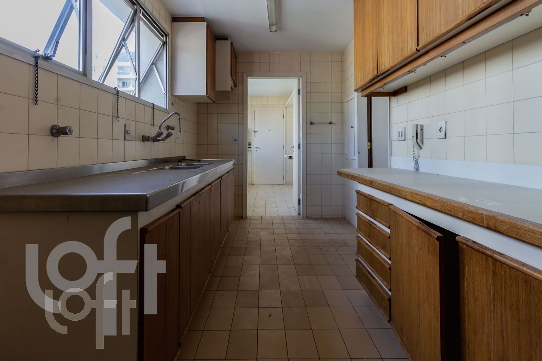 Apartamento à venda com 3 quartos, 157m² - Foto 11