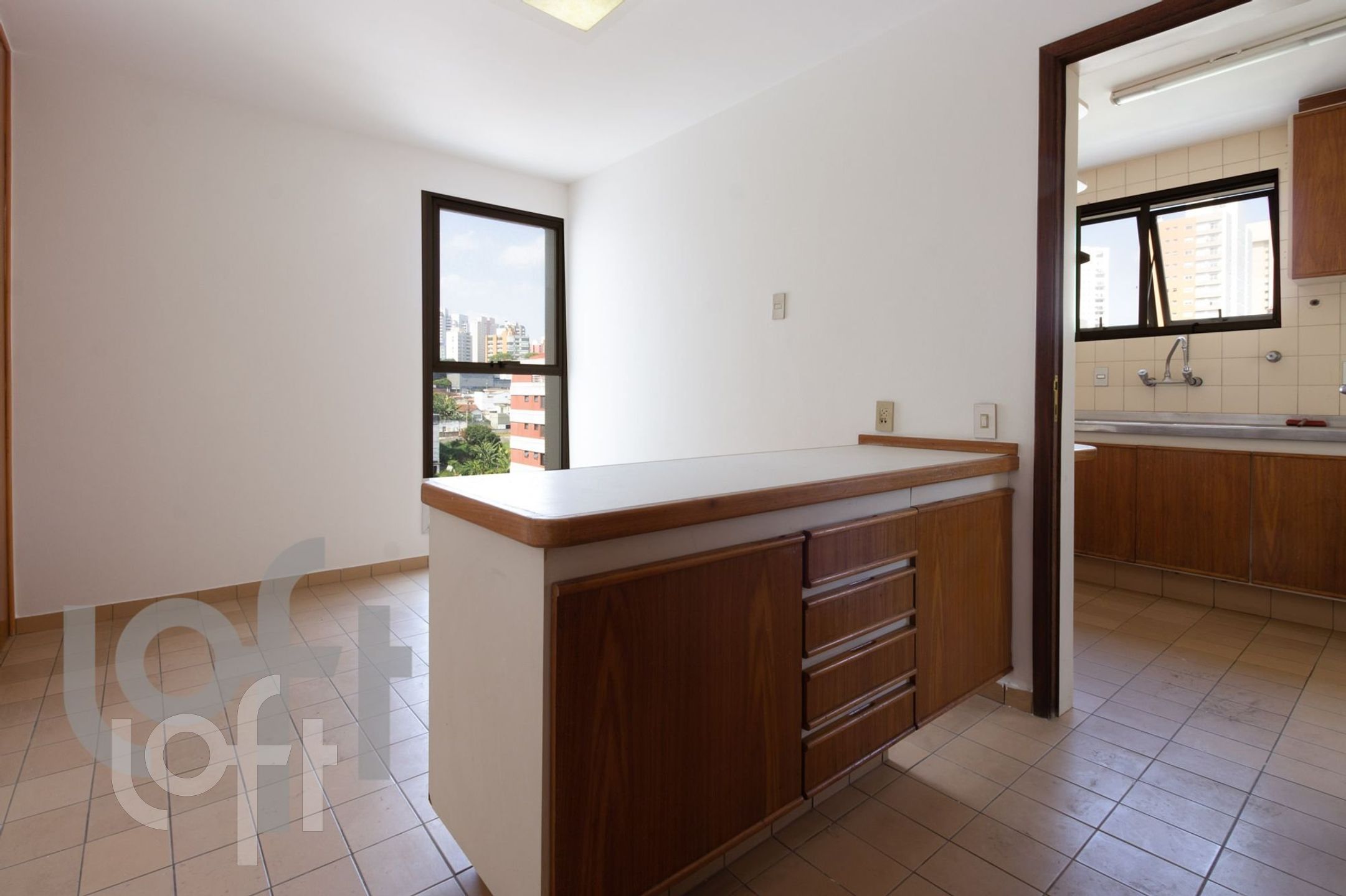 Apartamento à venda com 3 quartos, 157m² - Foto 9