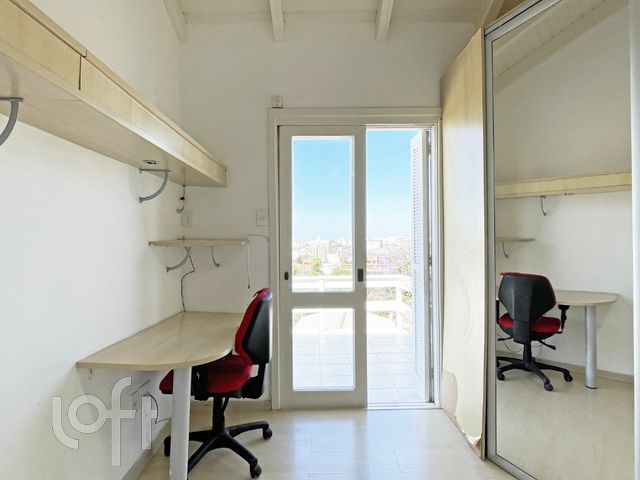 Casa com 146m², 3 dormitórios, 1 suíte, 2 vagas, Cristo Redentor em Porto Alegre