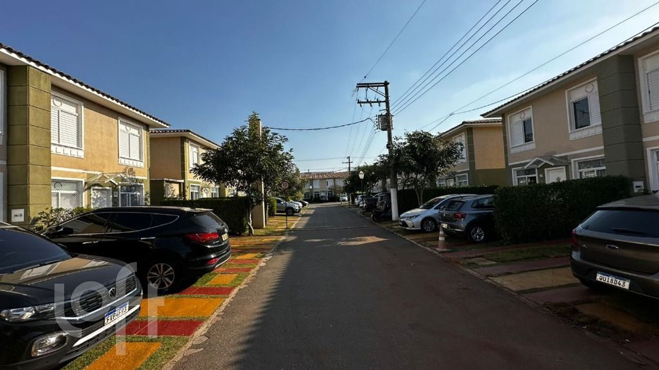 Casa à venda com 3 quartos, 100m² - Foto 2