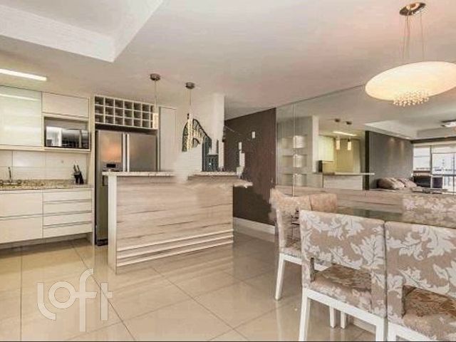 Apartamento com 86m², 2 dormitórios, 1 suíte, 2 vagas, Três Figueiras em Porto Alegre