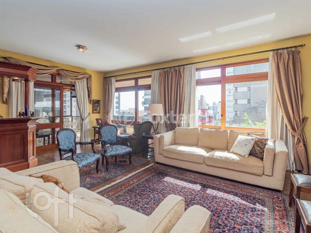 Apartamento com 226m², 3 dormitórios, 3 vagas, Petrópolis em Porto Alegre